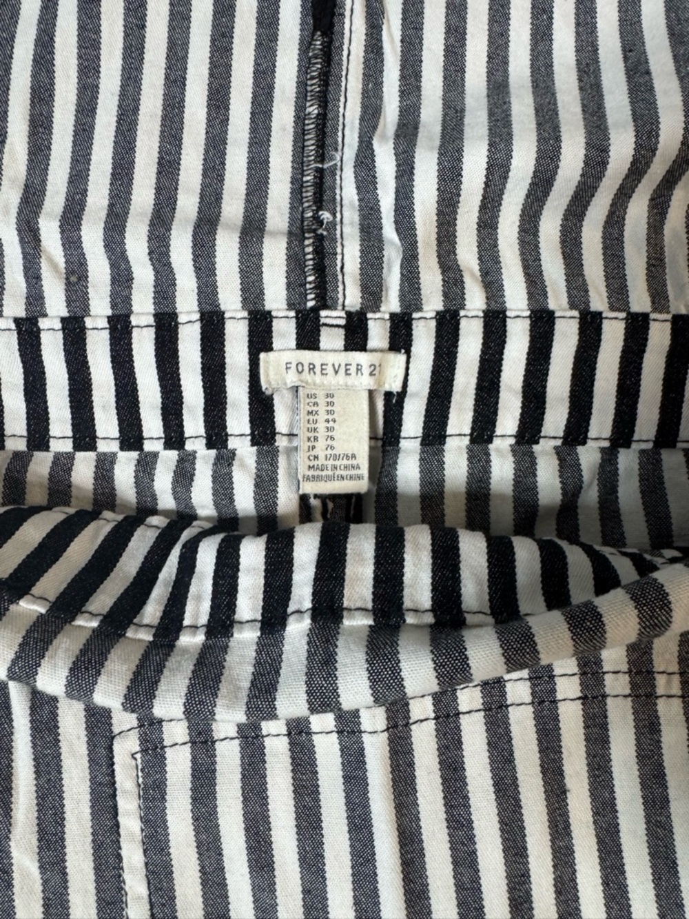 Forever 21, Mens Black and White Striped Denim Overalls, US Size: 30 - Picture 5 of 11